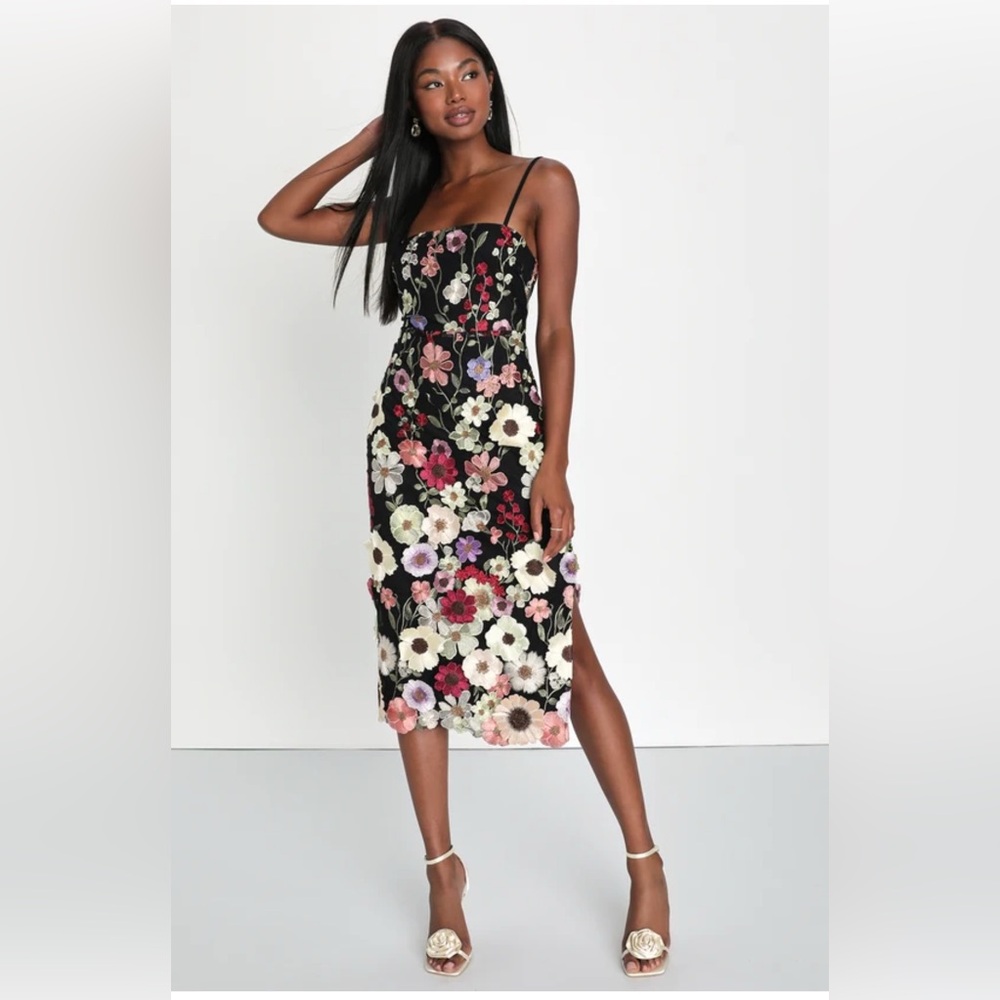 Lulus Bodycon 3D floral dress size small